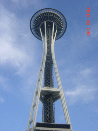 SpaceNeedleGroundShot.gif