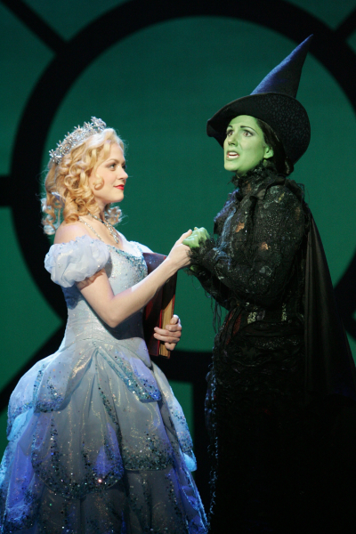 wicked_glinda_elphaba_01.png